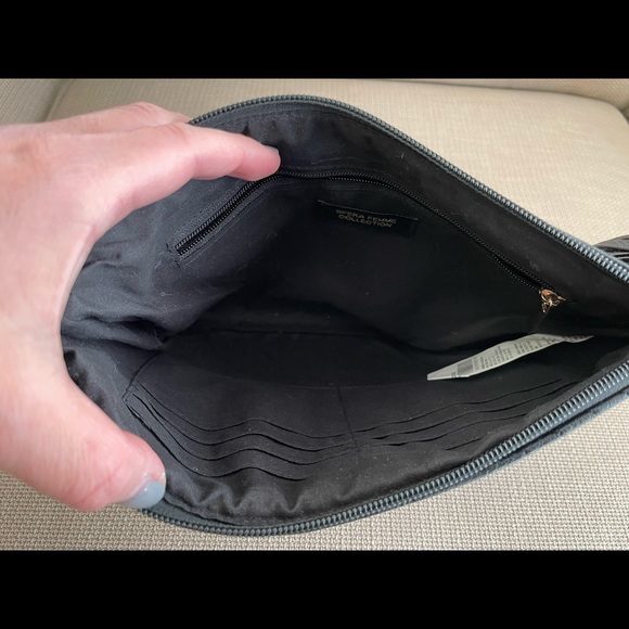 Black Clutch - Picture 5 of 7